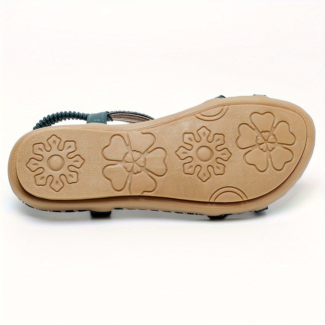 סנדלי קיץ לחוף עם אבני חן