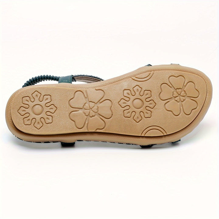 סנדלי קיץ לחוף עם אבני חן