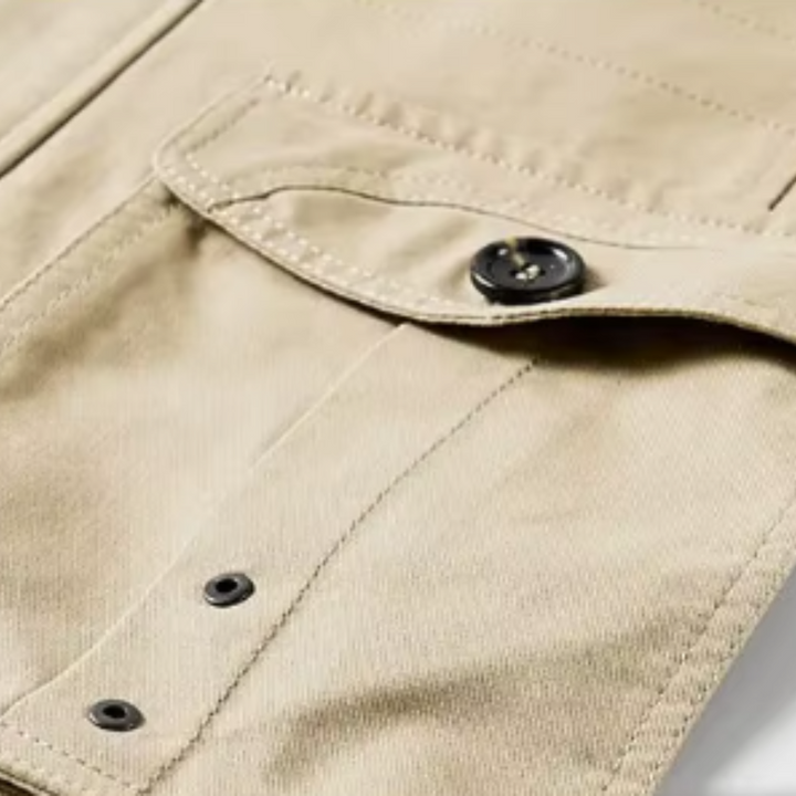 מעיל אלגנטי עם כיסים מרובים