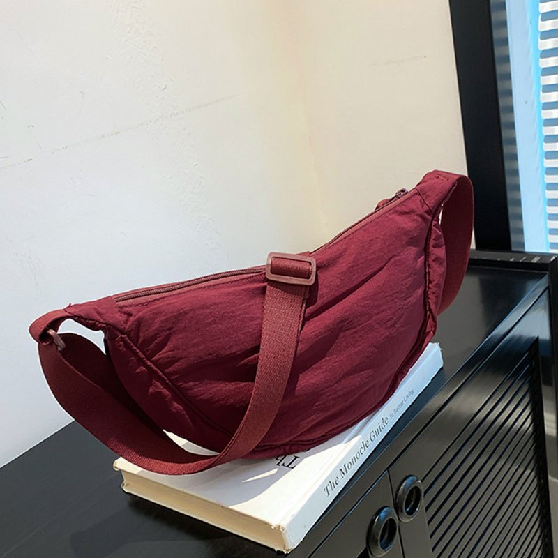 תיק צד לנשים מניילון