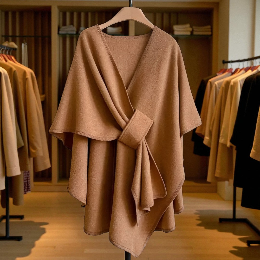 JOLANTA יפונצ'ו אלגנטי עם קש