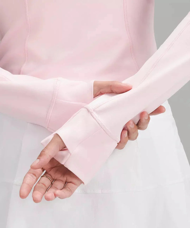 IVELYN™ | קסם חיצוני חסר זמן