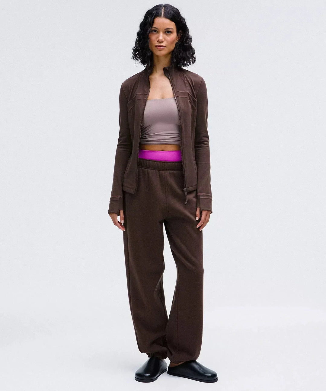 IVELYN™ | קסם חיצוני חסר זמן