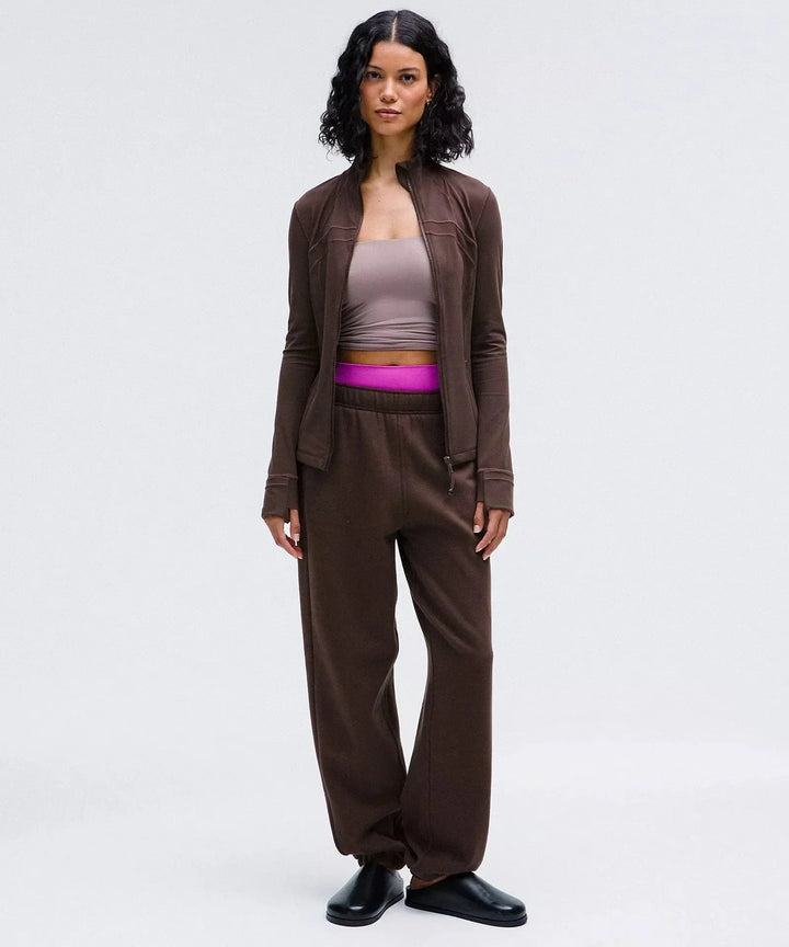 IVELYN™ | קסם חיצוני חסר זמן