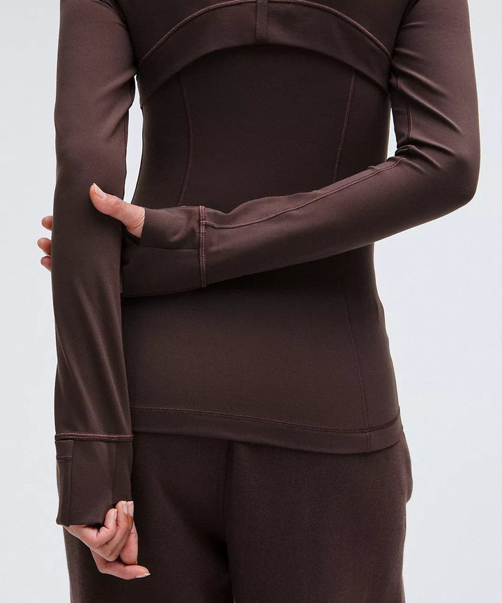 IVELYN™ | קסם חיצוני חסר זמן