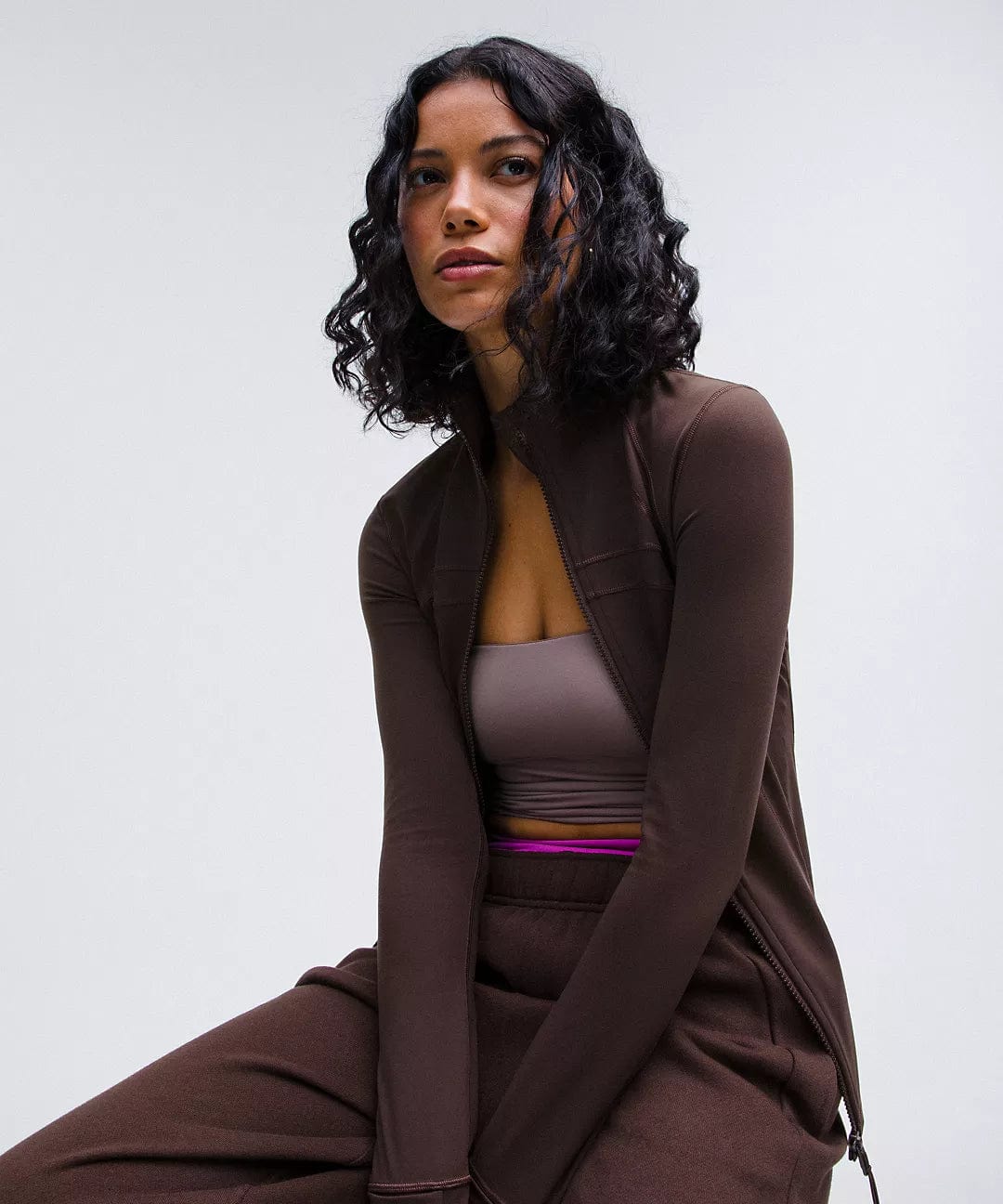 IVELYN™ | קסם חיצוני חסר זמן