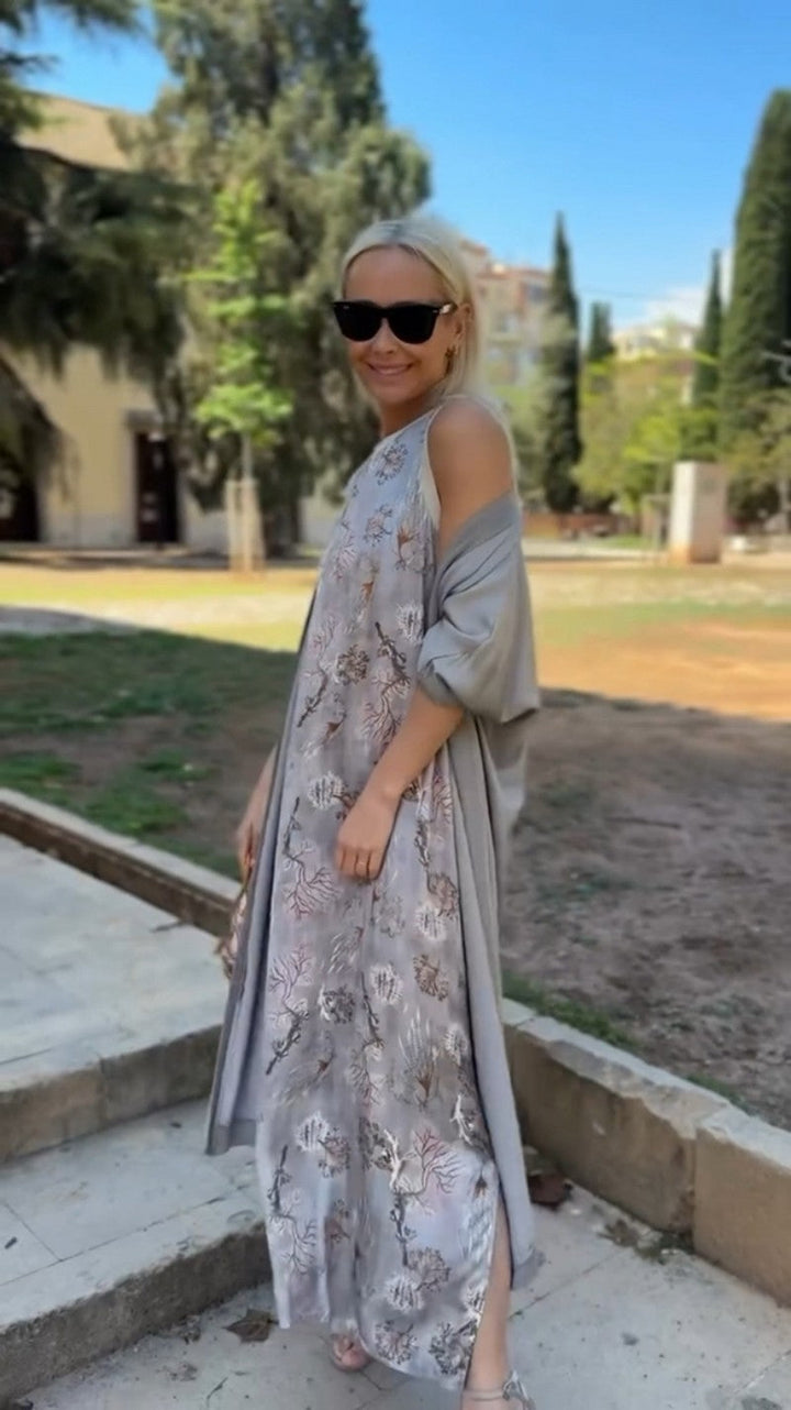 LETICIA שמלה ארוכה אלגנטית עם צעיף תואם